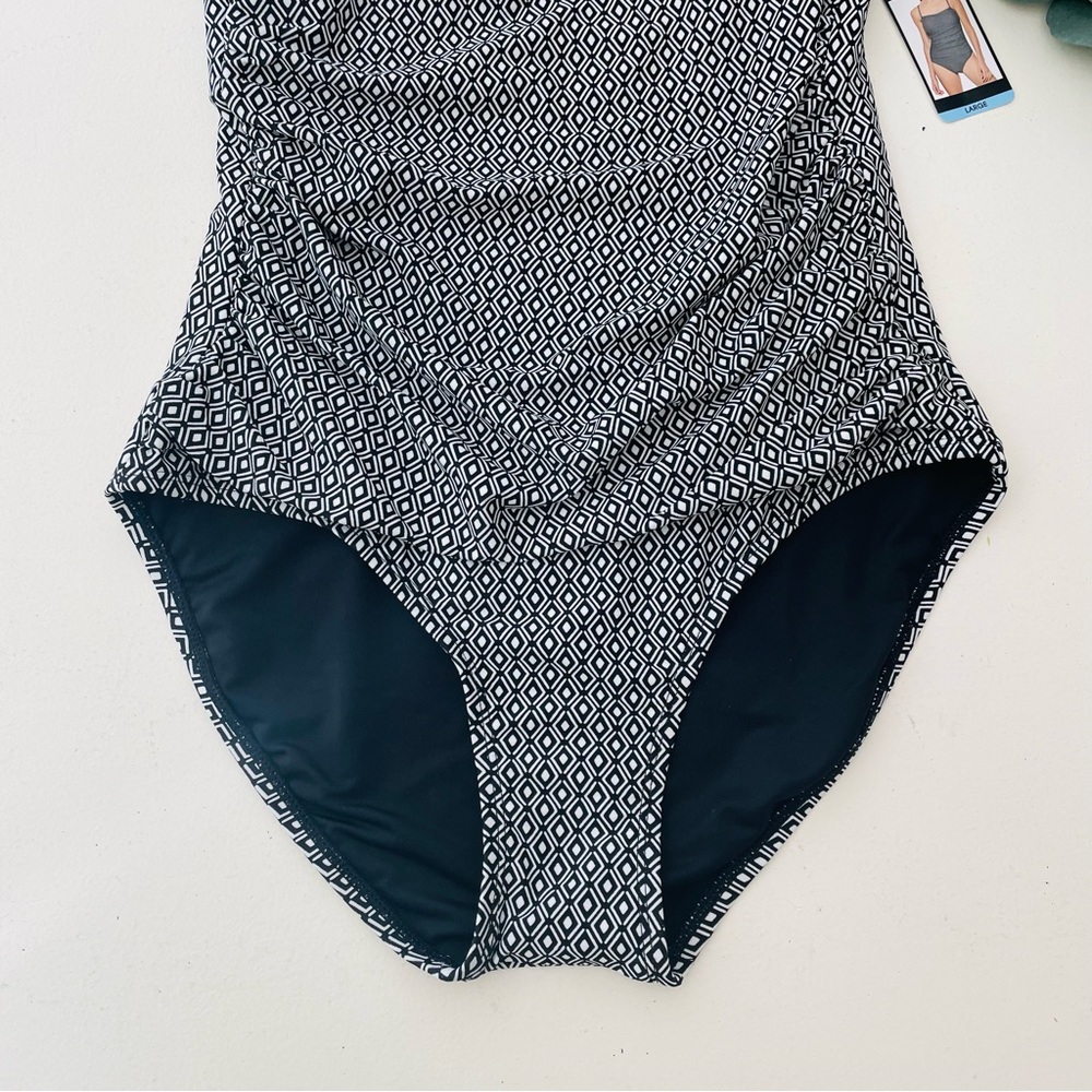 DKNY One Piece Swimsuit - Picture 3 of 8
